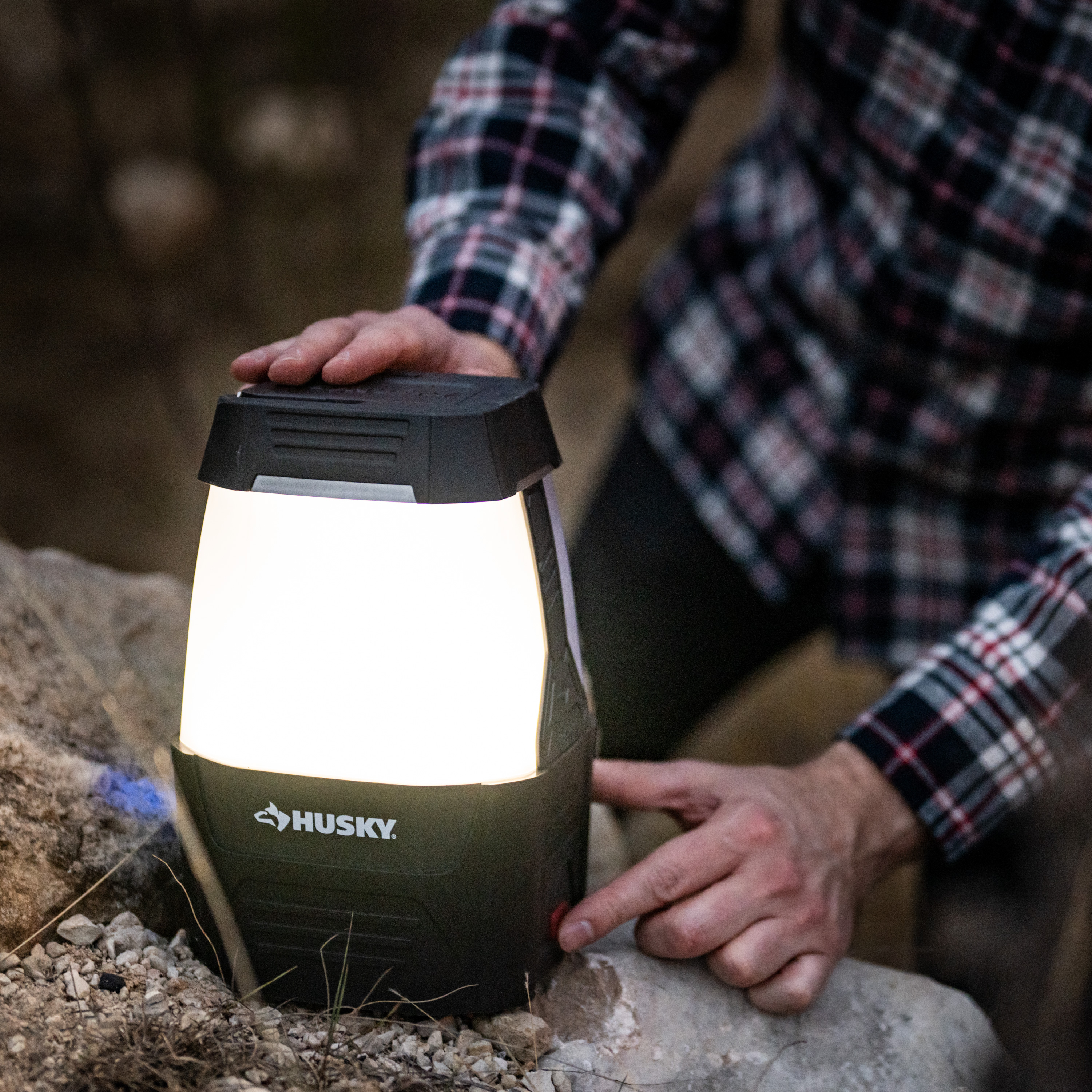 HUSKY 2000L lantern / Outdoor lifestyle. Work through Infinity X1.