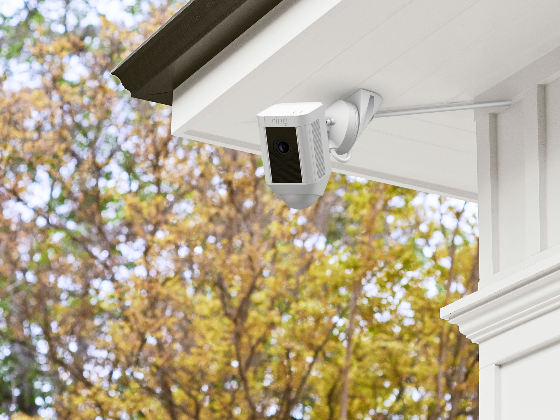 RING / Camera below the roofline