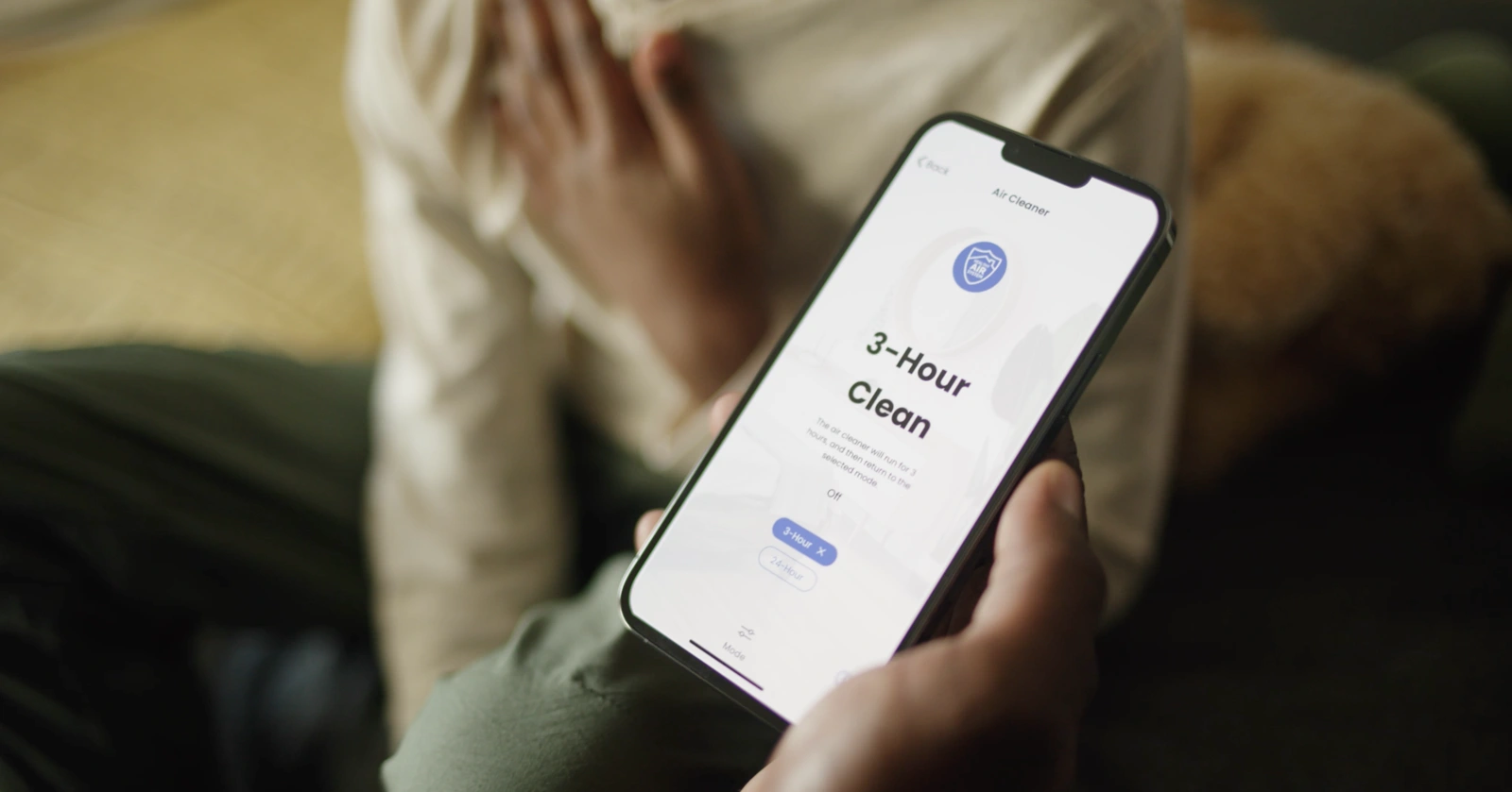 Healthy Air app / Air-cleaning controls in use.